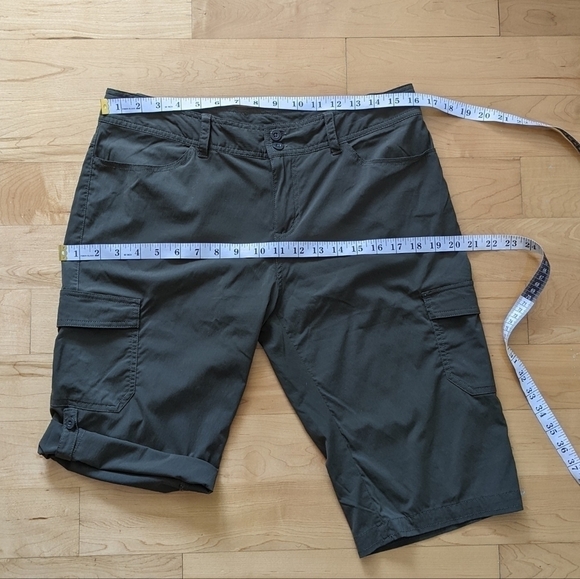 PATAGONIA roll up cargo light weight trail hiking shorts khaki green size 10 @Z - Picture 11 of 11
